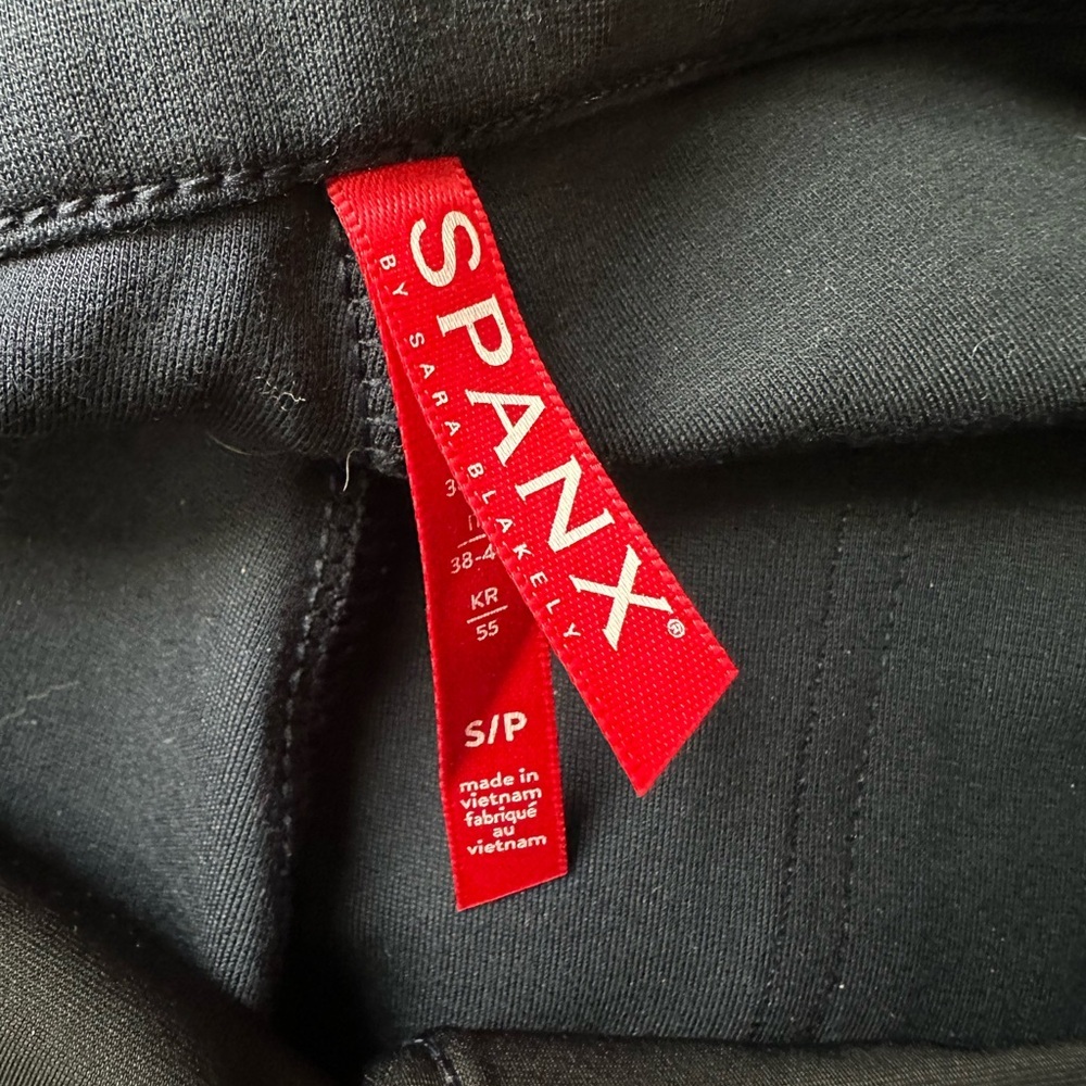Spanx The Perfect Cropped Flare Classic Navy Blue Size Small - Picture 6 of 7